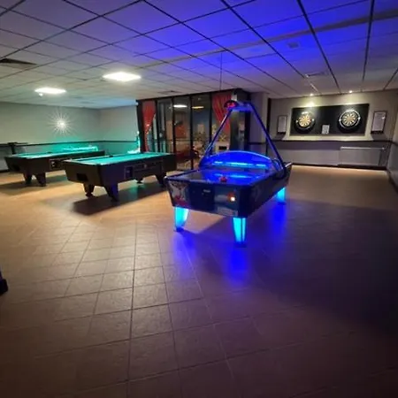 Nyaraló Newly Refreshed Family-stay For 7 By The