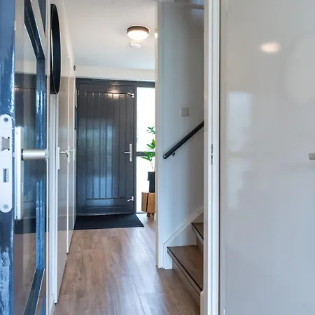 Newly Refreshed Family-stay For 7 By The * Ewijk