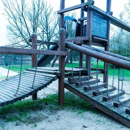 Newly Refreshed Family-stay For 7 By The * Ewijk