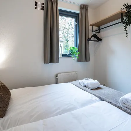 Newly Refreshed Family-stay For 7 By The Ewijk