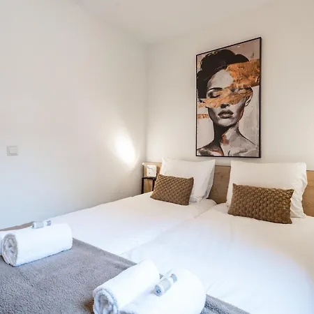Newly Refreshed Family-stay For 7 By The Hébergement de vacances