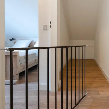 Newly Refreshed Family-stay For 7 By The * Ewijk