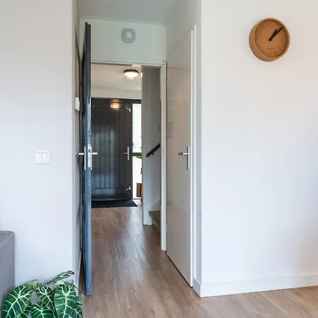 Hébergement de vacances Newly Refreshed Family-stay For 7 By The Ewijk