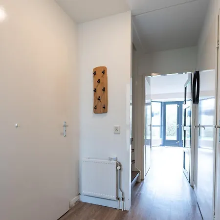 Newly Refreshed Family-stay For 7 By The Ewijk