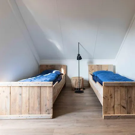 Newly Refreshed Family-stay For 7 By The Ewijk