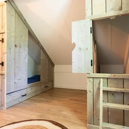 Newly Refreshed Family-stay For 7 By The Hébergement de vacances