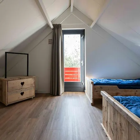 Newly Refreshed Family-stay For 7 By The *