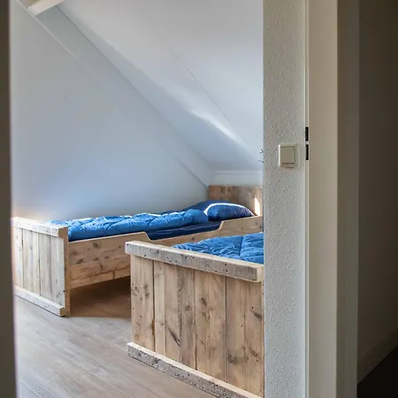 Newly Refreshed Family-stay For 7 By The Ewijk